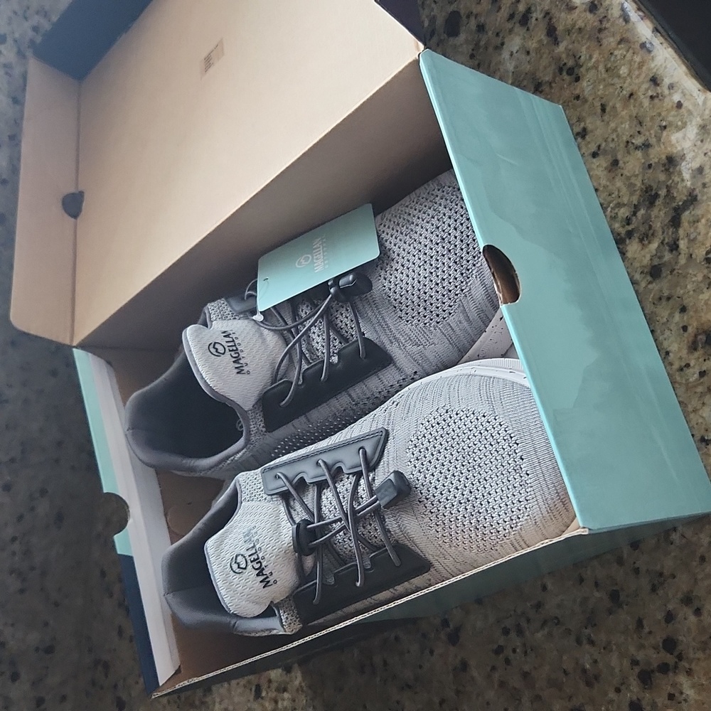 MAGELLAN SHOES